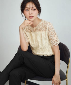 ベージュ×ネイビー