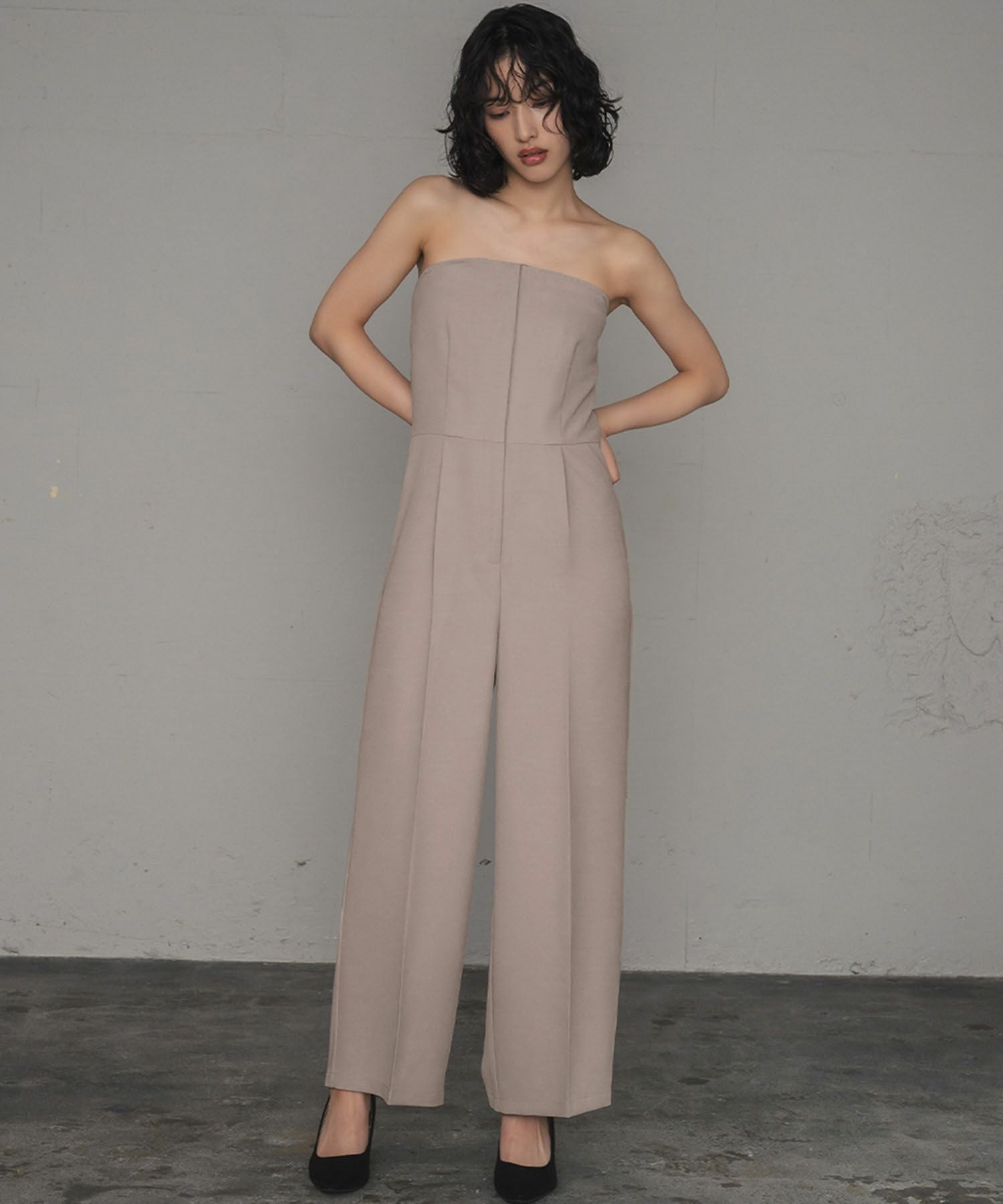 【自宅で洗える】ノーカラージャケット＆オールインワンパンツドレスの2点セット Flolia - ノーカラージャケット＆オールインワンパンツドレスの2点