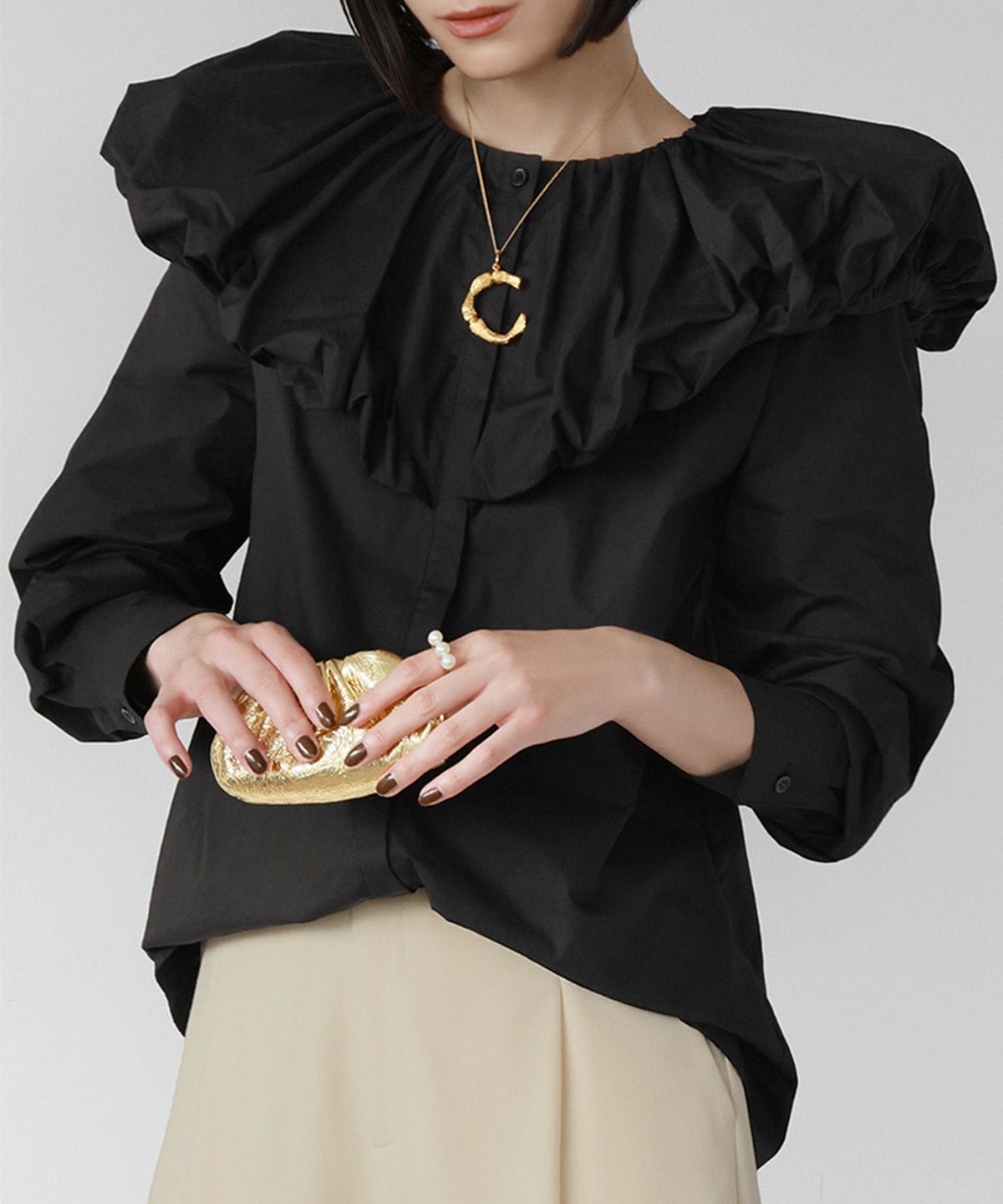 身長：164cm　着用サイズ：FREE　B：79.5 / W：58 / H：82.5