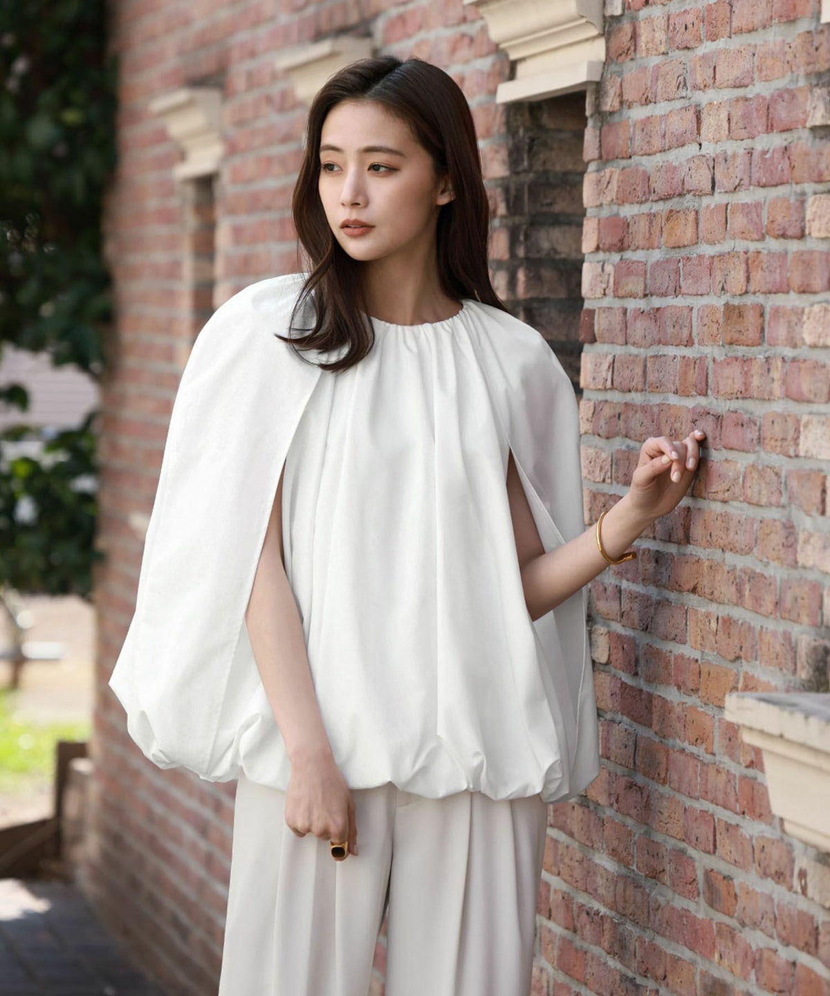 身長：167cm　着用サイズ：FREE　B：80 / W：57 / H：83