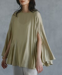 身長：165cm　着用サイズ：FREE　B：77 / W：57 / H：79