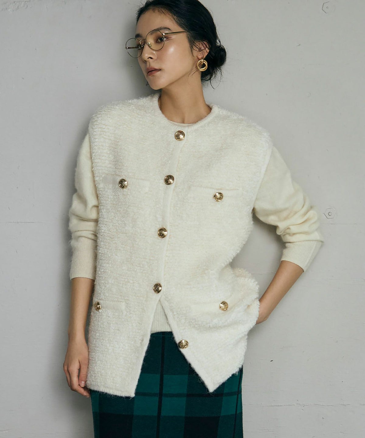 身長：168cm　着用サイズ：FREE　B：81 / W：60 / H：89