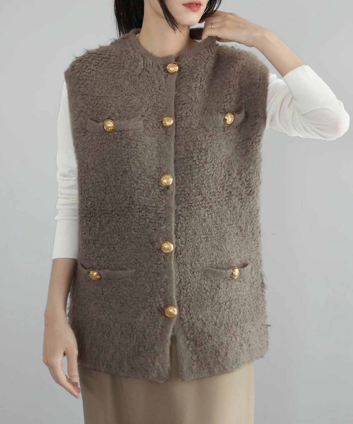 身長：165cm　着用サイズ：FREE　B：77 / W：57 / H：79