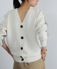 身長：165cm　着用サイズ：FREE　B：77 / W：57 / H：79
