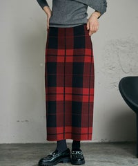 身長：168cm　着用サイズ：FREE（LONG）　B：81 / W：60 / H：89