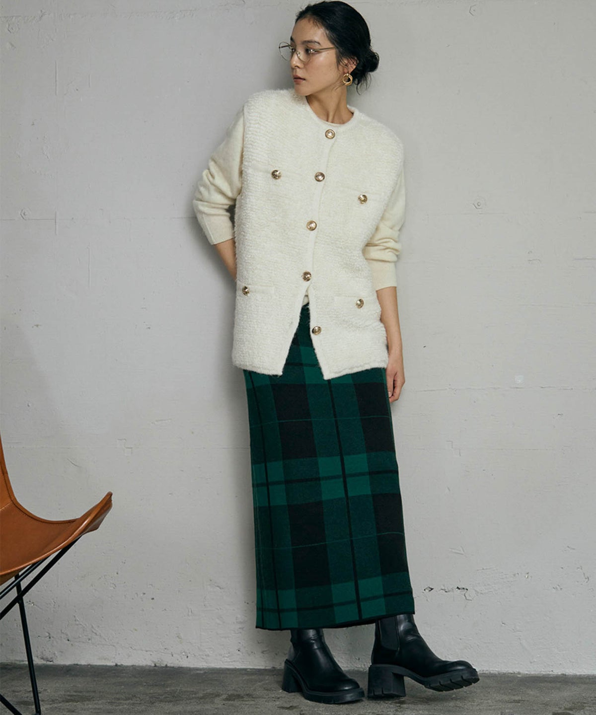 身長：168cm　着用サイズ：Mサイズ（LONG）　B：81 / W：60 / H：89