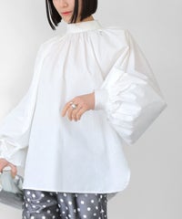 身長：164cm　着用サイズ：FREE　B：79.5 / W：58 / H：82.5