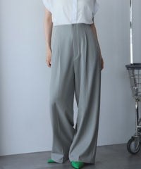 身長：157cm　着用サイズ：FREE　B：82 / W：63 / H：87