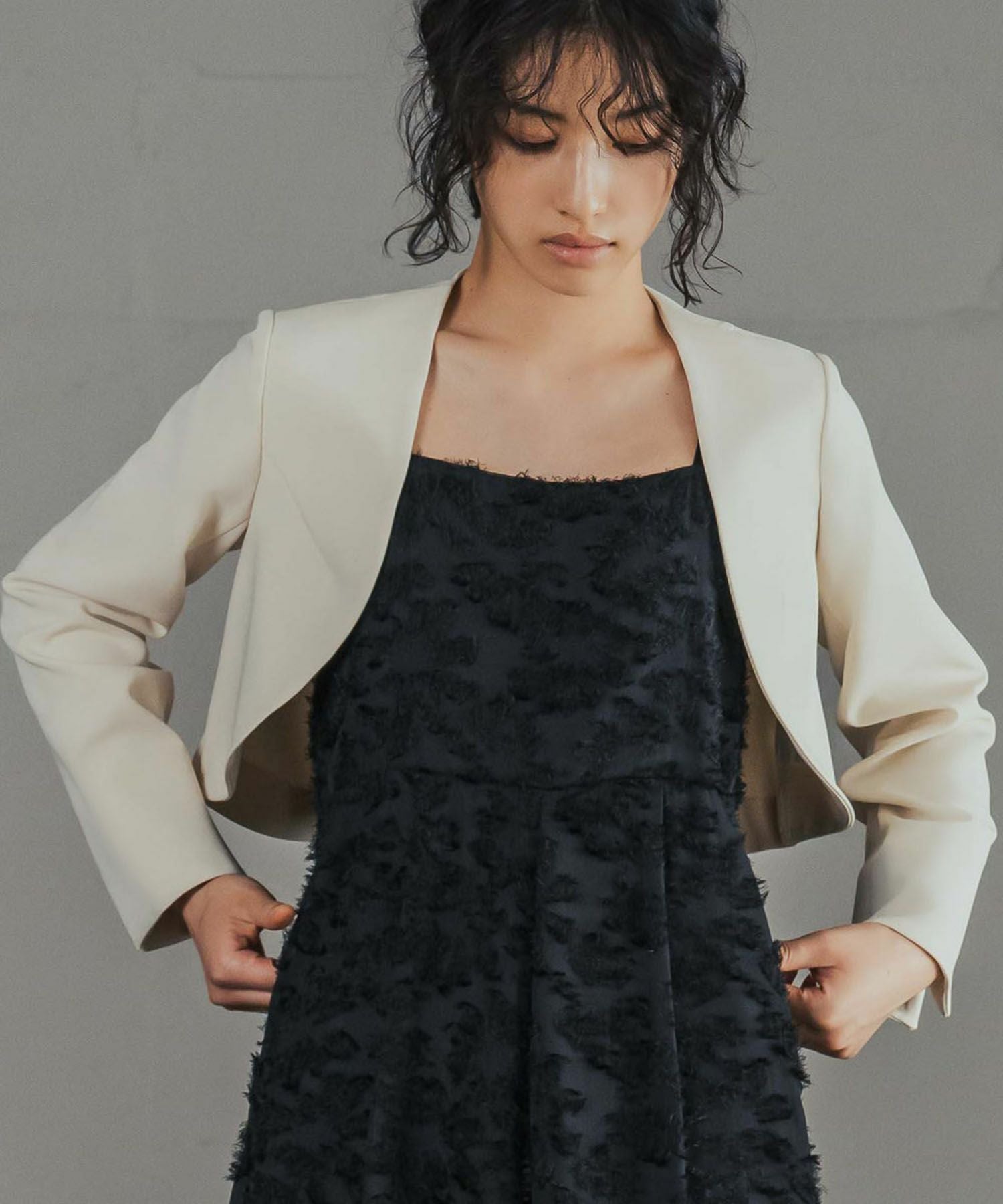 結婚式・お呼ばれ対応 | ショート丈ノーカラージャケット - パーティー