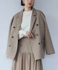 身長：165cm　着用サイズ：FREE　B：77 / W：57 / H：85