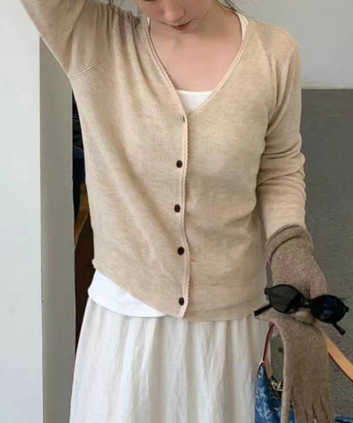 ライトベージュ