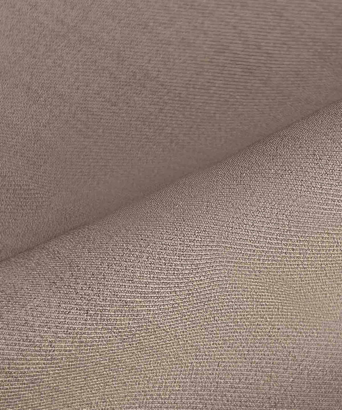 身長：170cm　着用サイズ：FREE　B：86 / W：61 / H：87
