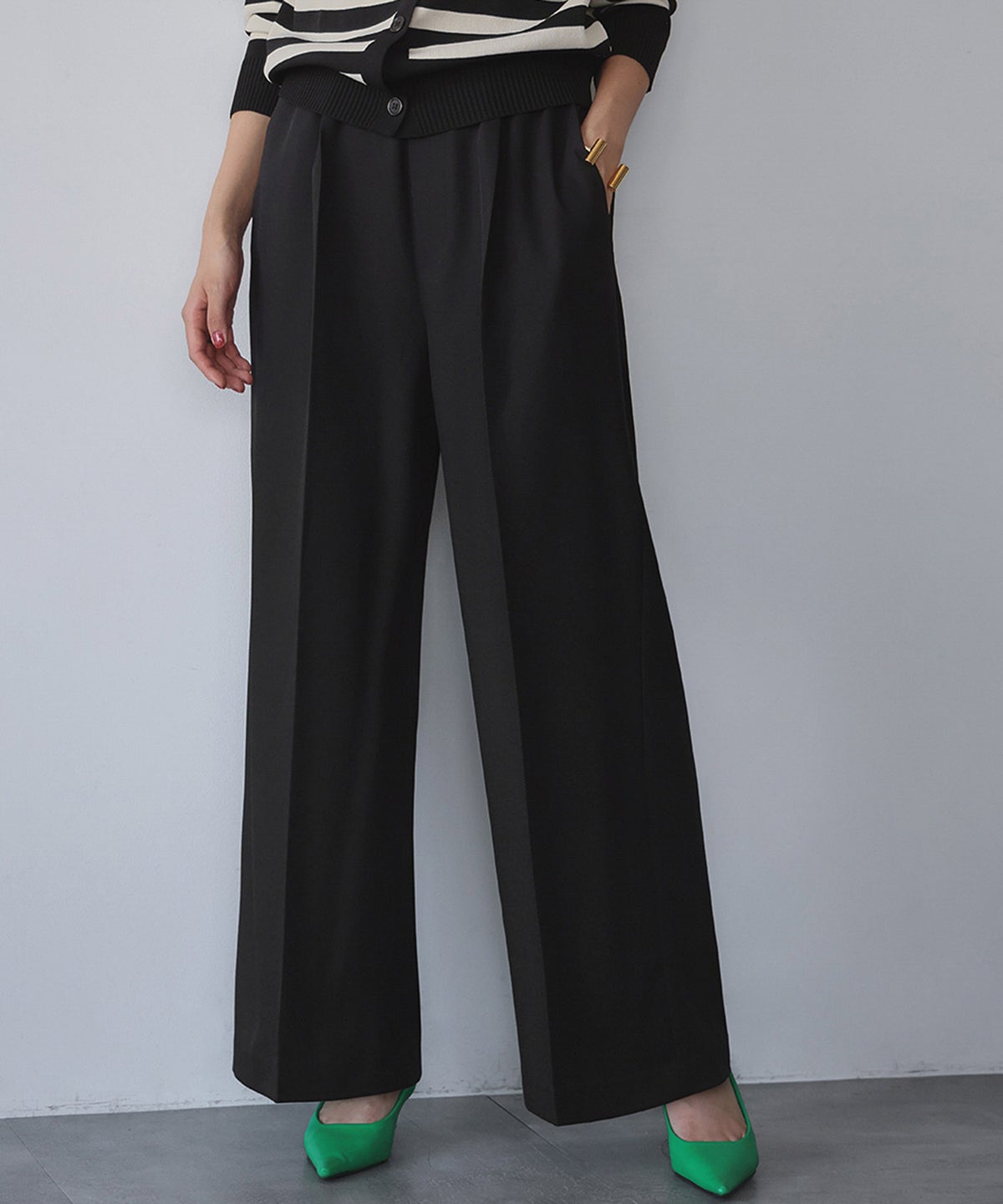 身長：170cm　着用サイズ：FREE　B：86 / W：61 / H：87