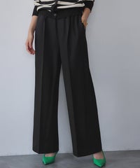 身長：170cm　着用サイズ：FREE　B：86 / W：61 / H：87