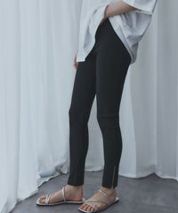 身長：166cm　着用サイズ：FREE　B：72 / W：59 / H：82