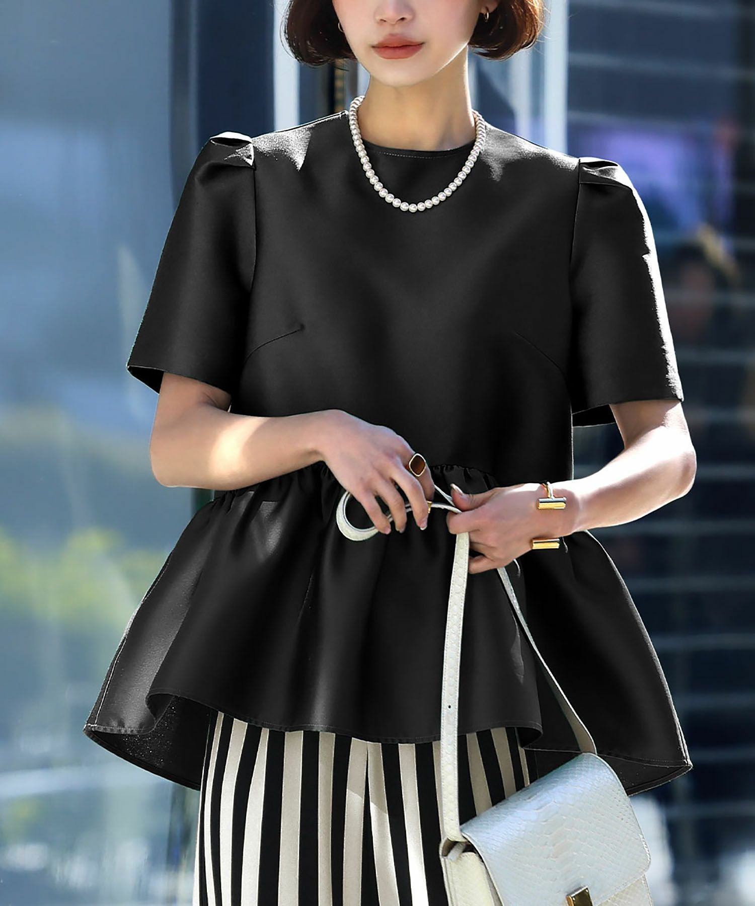 デイリー・カジュアル対応 | パフスリーブペプラム切替トップス