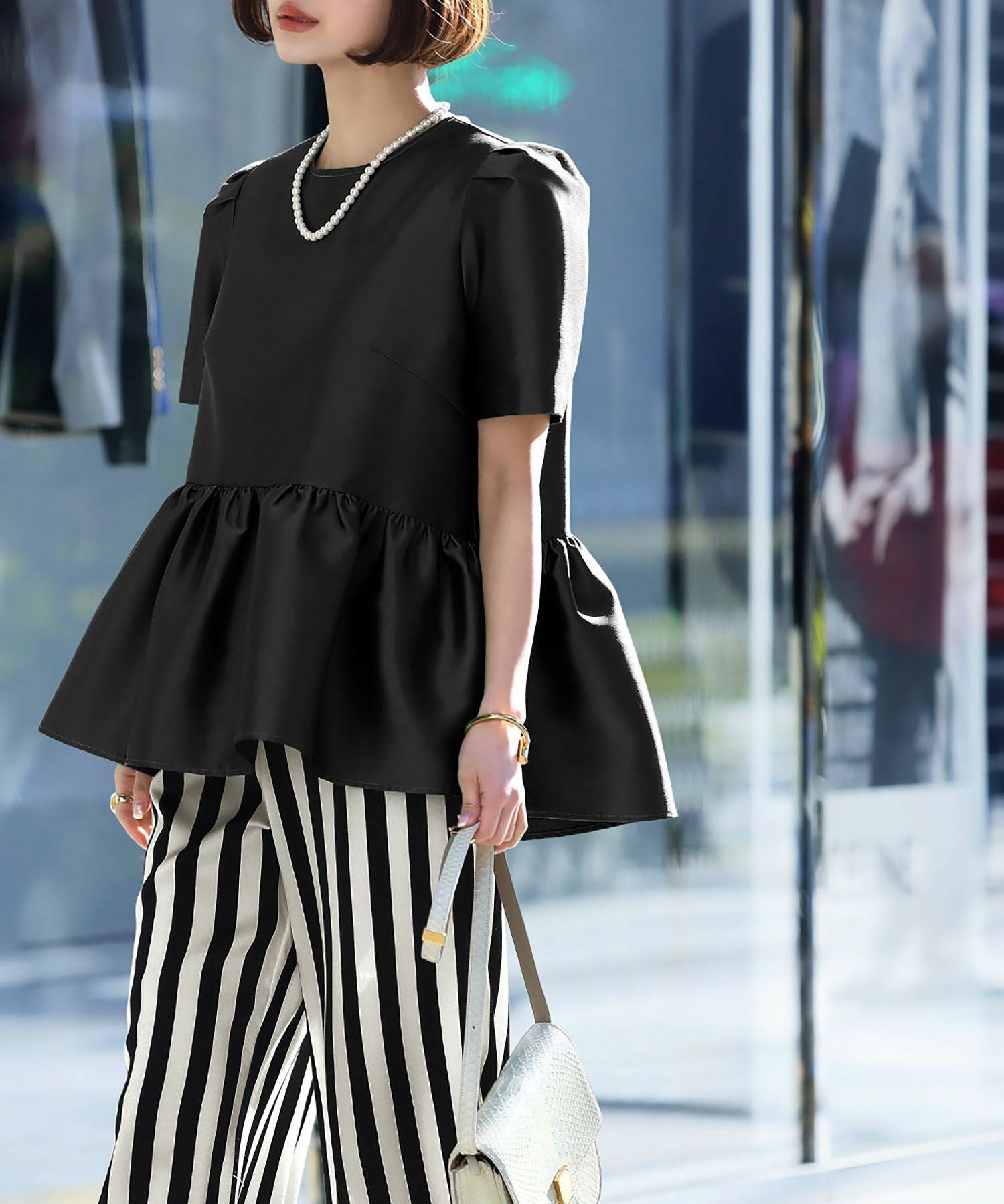 デイリー・カジュアル対応 | パフスリーブペプラム切替トップス