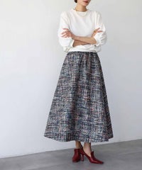 身長：165cm　着用サイズ：FREE　B：77 / W：57 / H：79