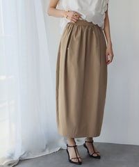 身長：165cm　着用サイズ：FREE　B：77 / W：57 / H：79
