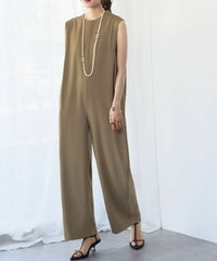 身長：165cm　着用サイズ：FREE　B：77 / W：57 / H：79