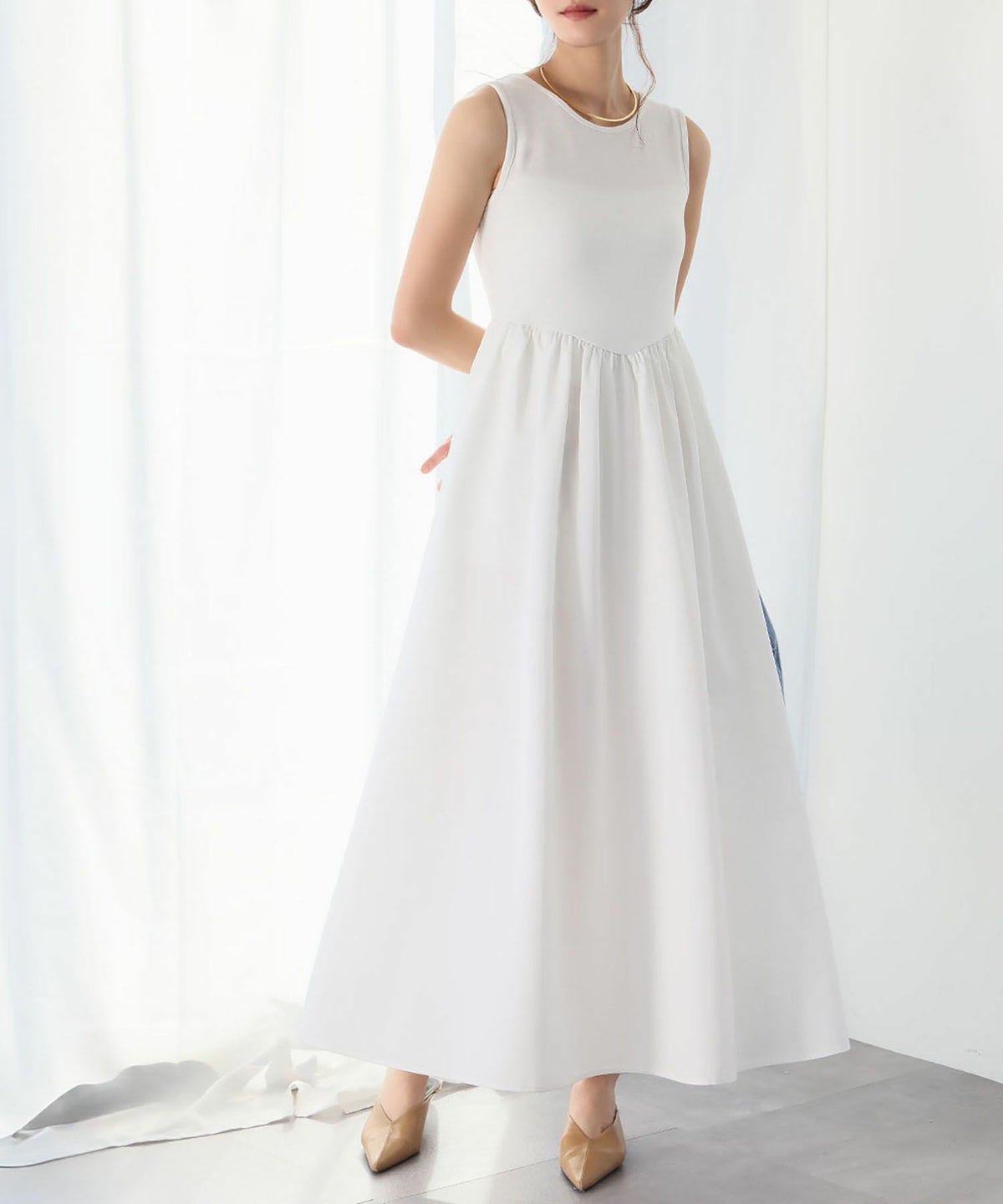 身長：165cm　着用サイズ：FREE　B：77 / W：57 / H：79