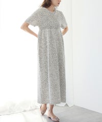 身長：165cm　着用サイズ：FREE　B：77 / W：57 / H：79
