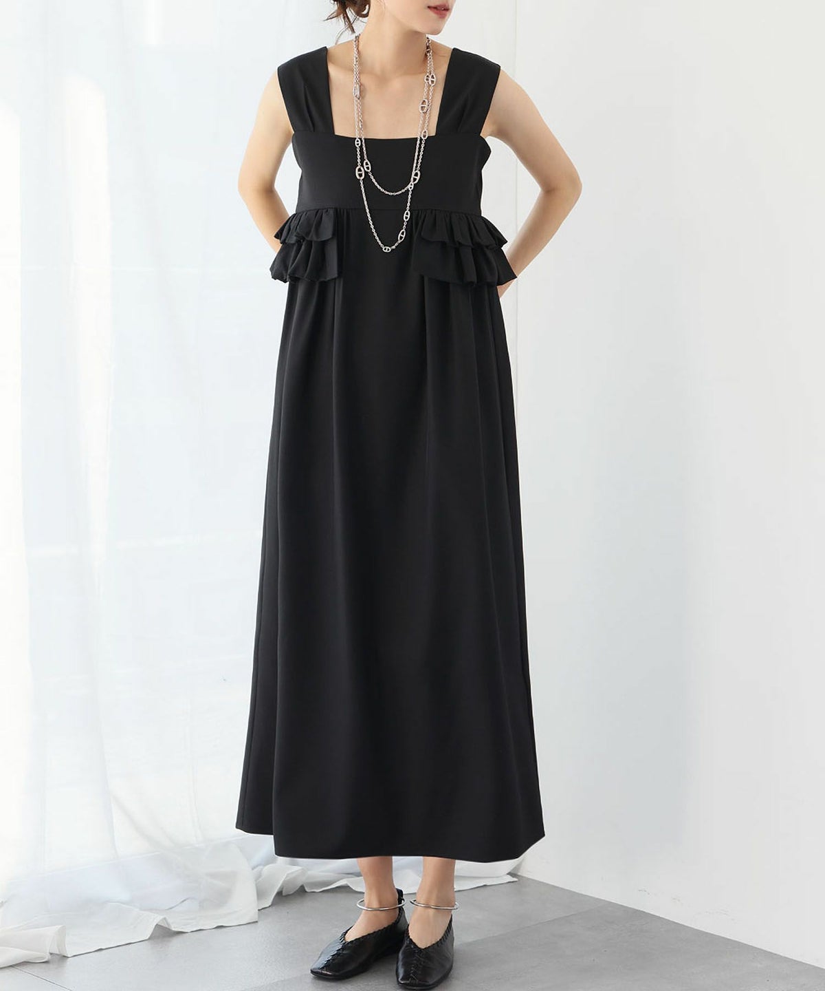 身長：165cm　着用サイズ：FREE　B：77 / W：57 / H：79