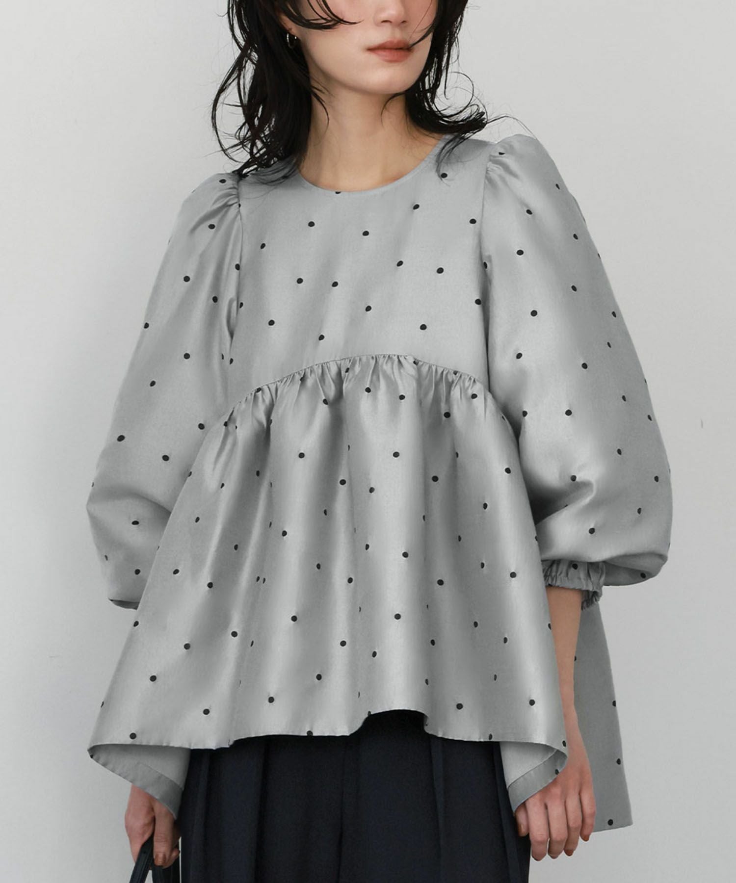 専用✨美品✨BLUELEA　ブルレア　ドット ジャガード ブラウス　ペプラム デイリー・カジュアル対応 | ドットジャガードペプラムブラウス