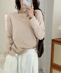 ベージュ