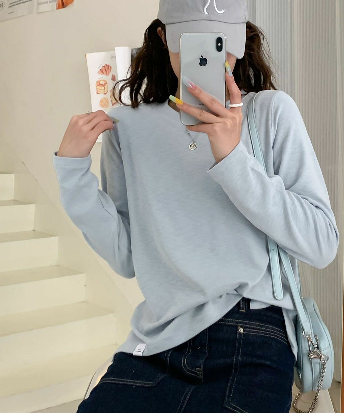 ブルー