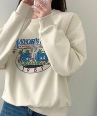 イエロー