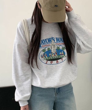 ライトグレー