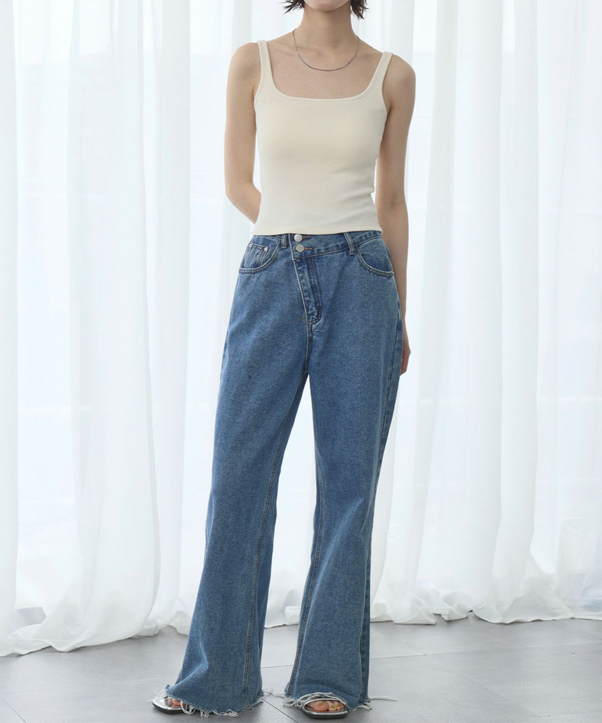 身長：166cm　着用サイズ：FREE　B：72 / W：59 / H：82