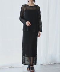 ブラック