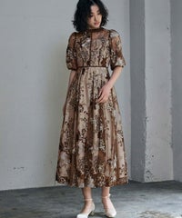 身長：166cm　着用サイズ：Mサイズ　B：74 / W：56 / H：87