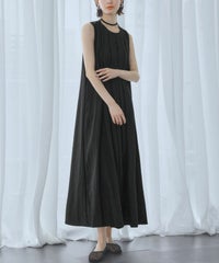 身長：166cm　着用サイズ：FREE　B：72 / W：59 / H：82