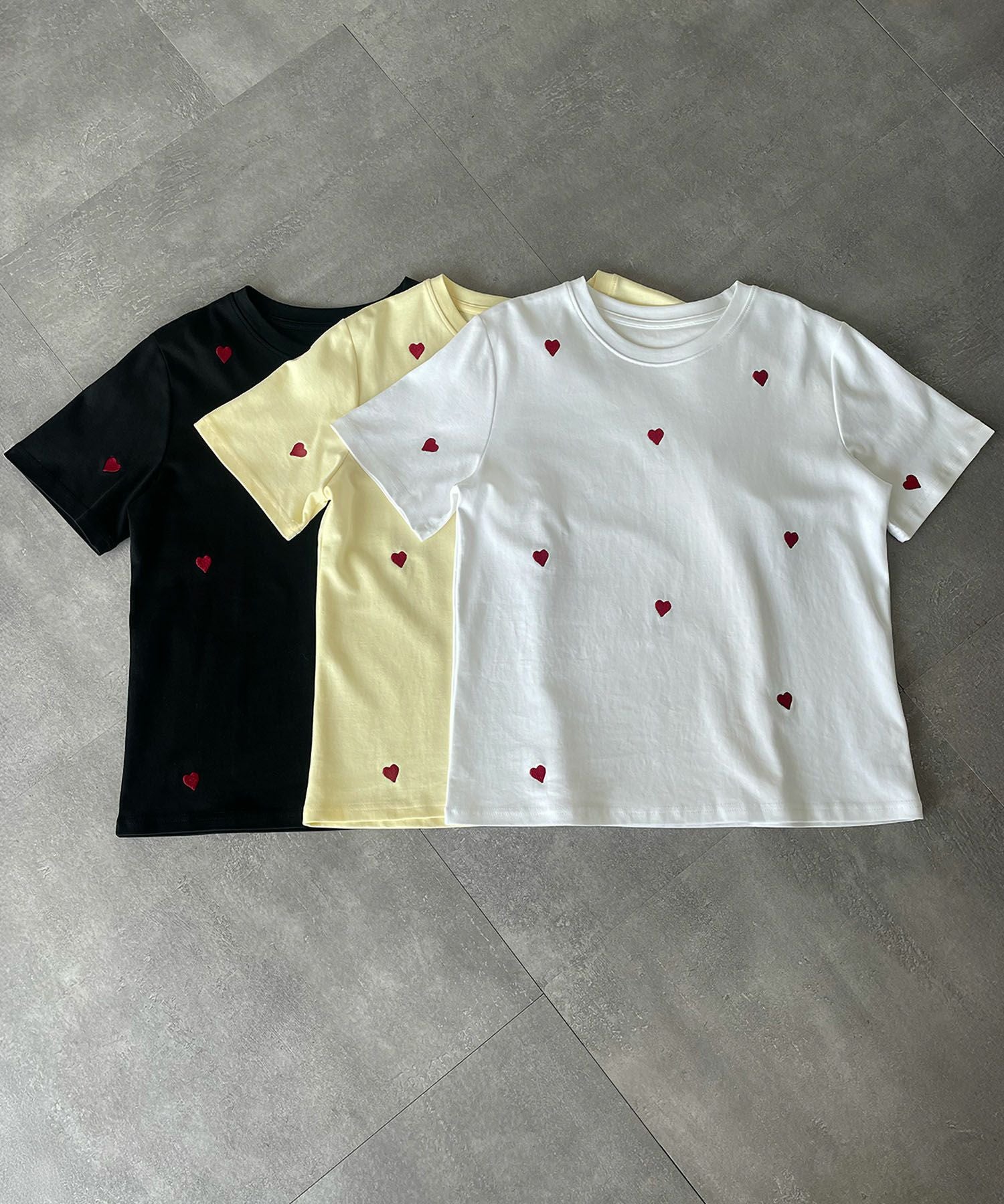 デイリー・カジュアル対応 | ハート刺繍Tシャツ - パーティードレス