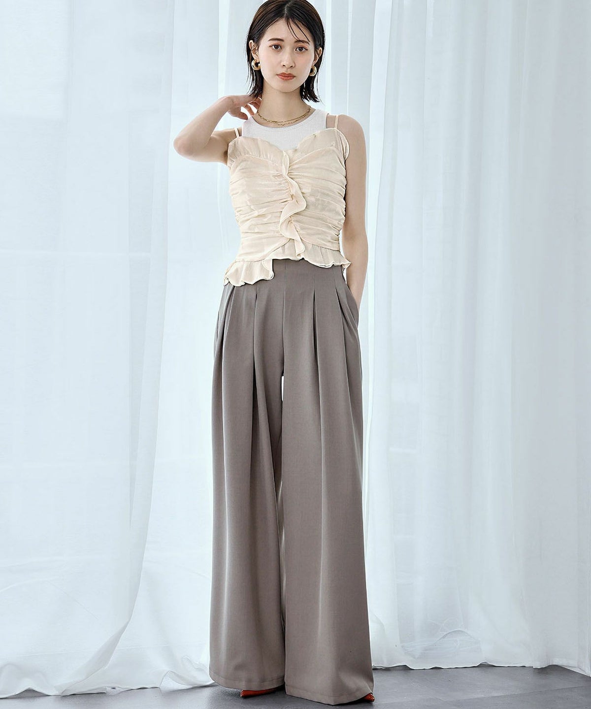 身長：166cm　着用サイズ：FREE　B：72 / W：59 / H：82
