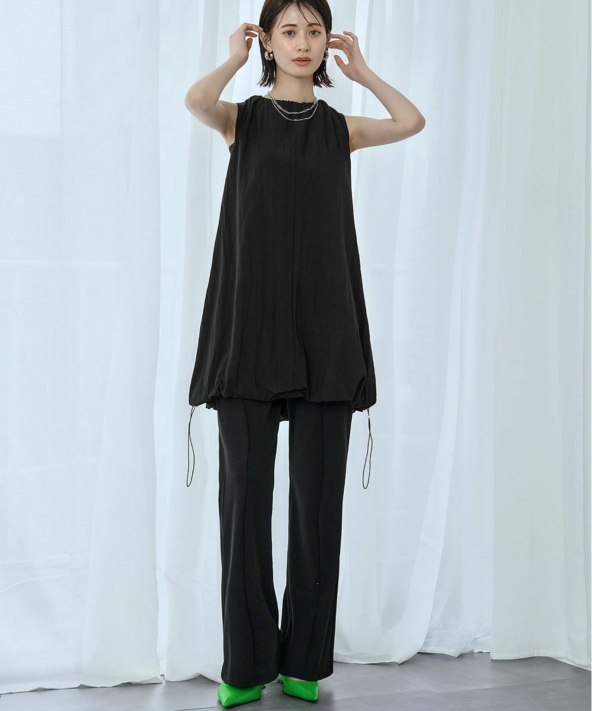 身長：166cm　着用サイズ：FREE　B：72 / W：59 / H：82