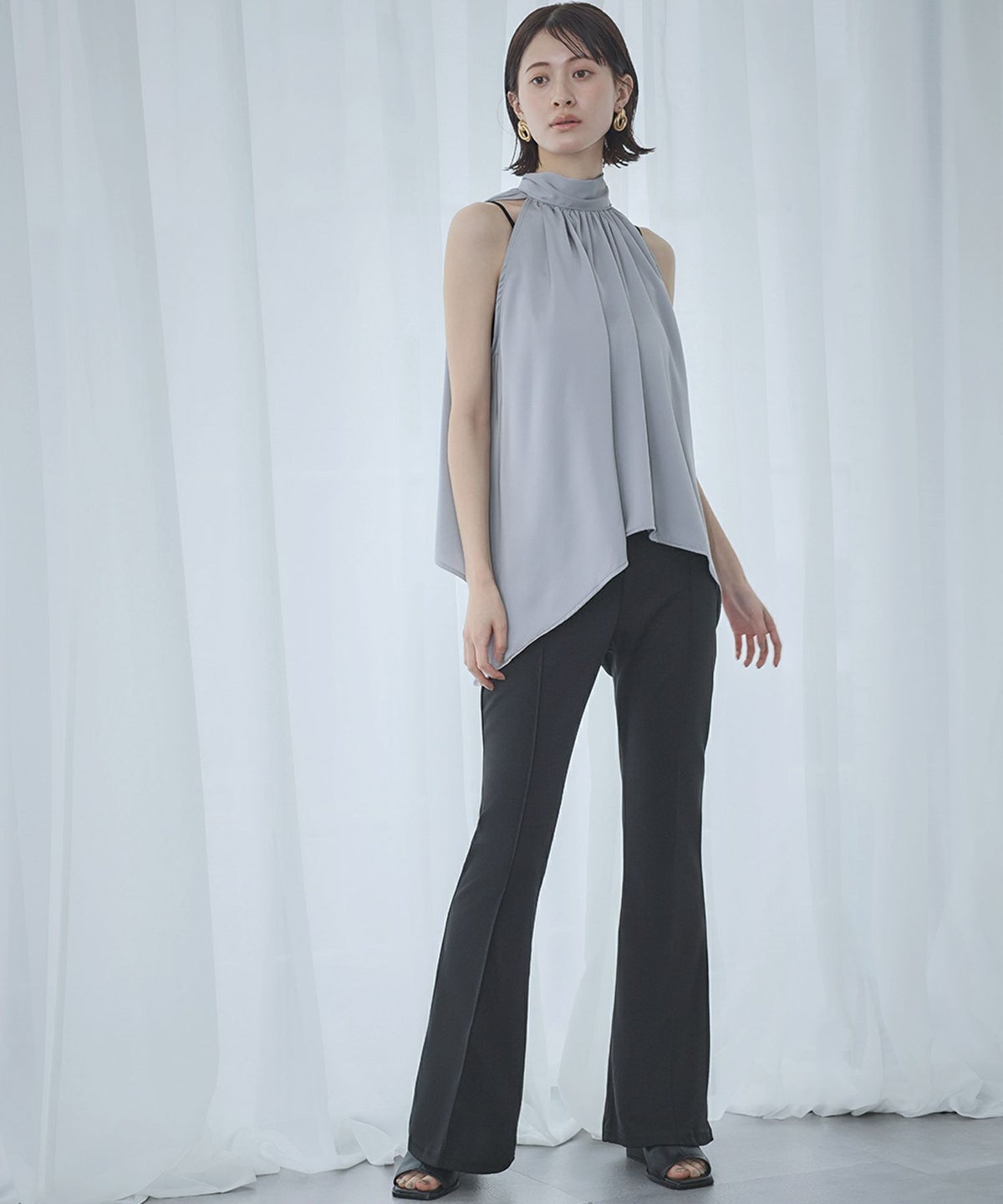 身長：166cm　着用サイズ：FREE　B：72 / W：59 / H：82