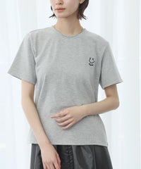 グレー