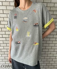 グレー