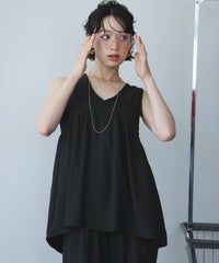 身長：157cm　着用サイズ：FREE　B：82 / W：63 / H：87