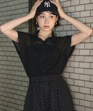 ブラック