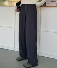 チャコールグレー