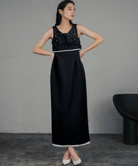 身長：168cm　着用サイズ：Mサイズ　B：81 / W：60 / H：89