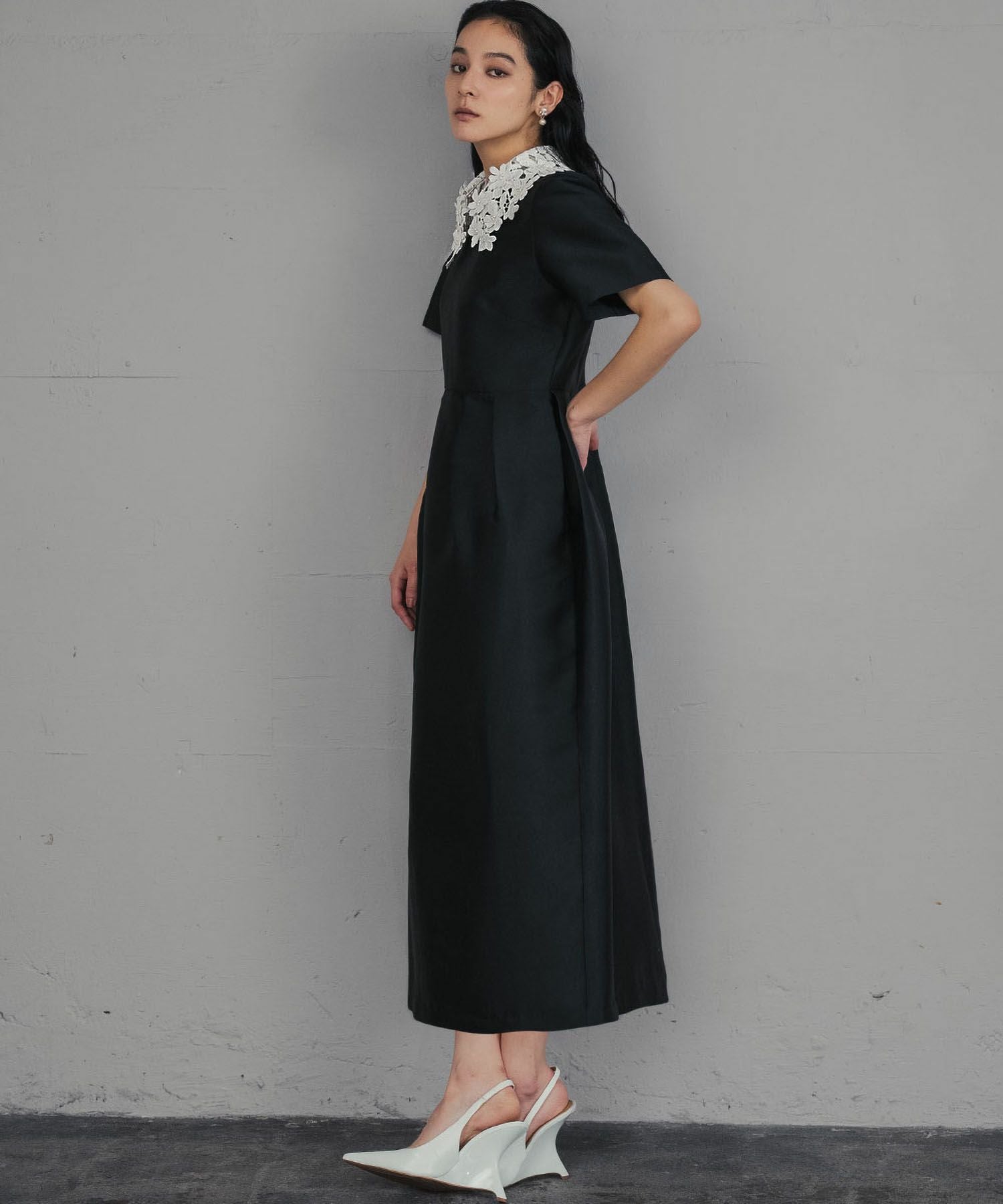 【新品】フラワーレース襟付きパフスリーブコクーンシルエットワンピースドレス結婚式 結婚式・お呼ばれ対応 | フラワーレース襟付きワンピースドレス