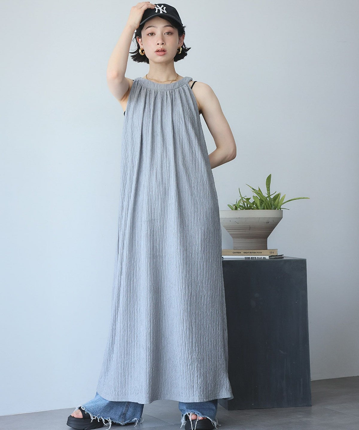 身長：157cm　着用サイズ：FREE　B：82 / W：63 / H：87