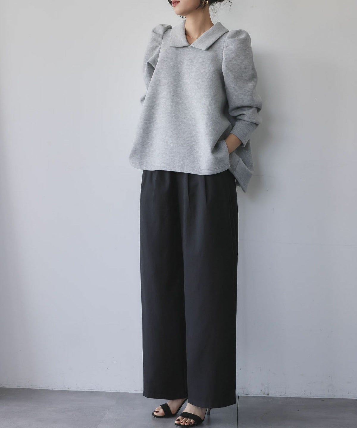 身長：165cm　着用サイズ：Mサイズ　B：77 / W：57 / H：79