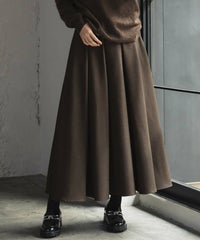 身長：170cm　着用サイズ：FREE　B：86 / W：61 / H：87